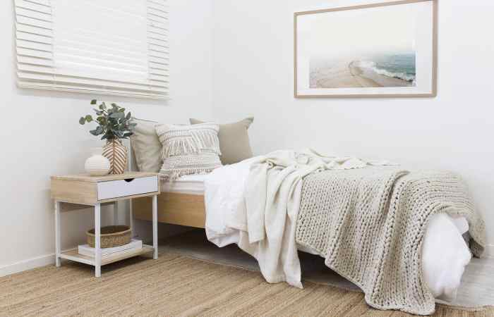 How to decorate a dual purpose room