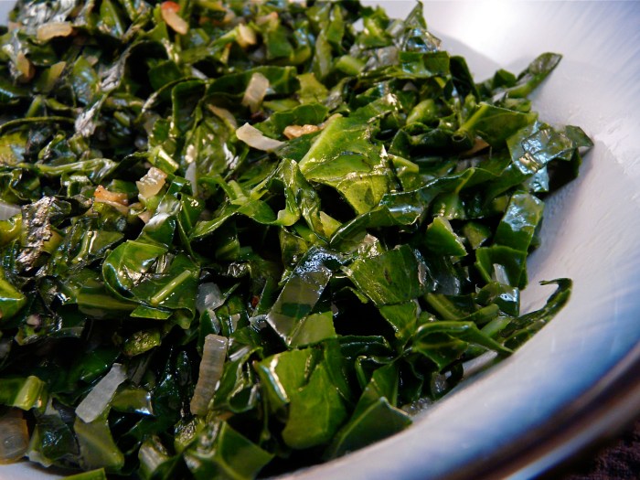 How to cook frozen collard greens southern-style